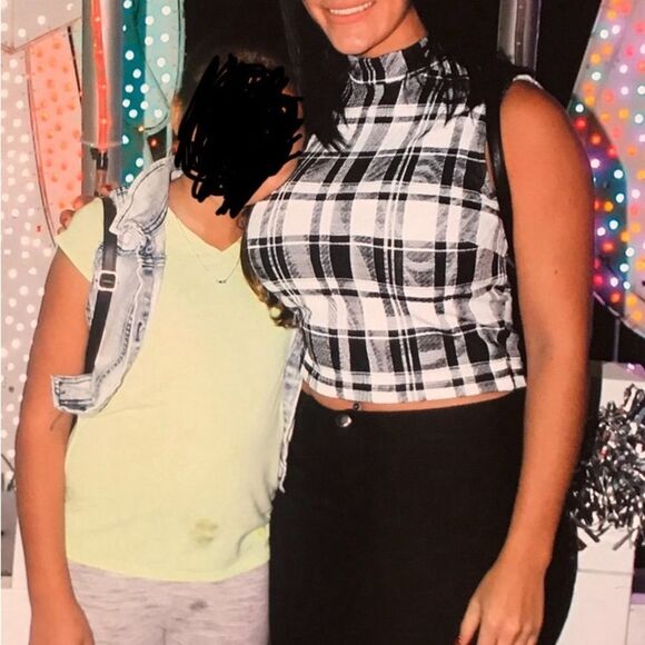 Bebe Plaid Mock Neck Sleeveless Crop Knit Tartan Top Sz M - Picture 9 of 9